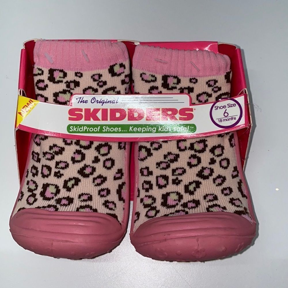 🔥NEW Skidders SHOES girls  KIDS baby skidproof  (200)